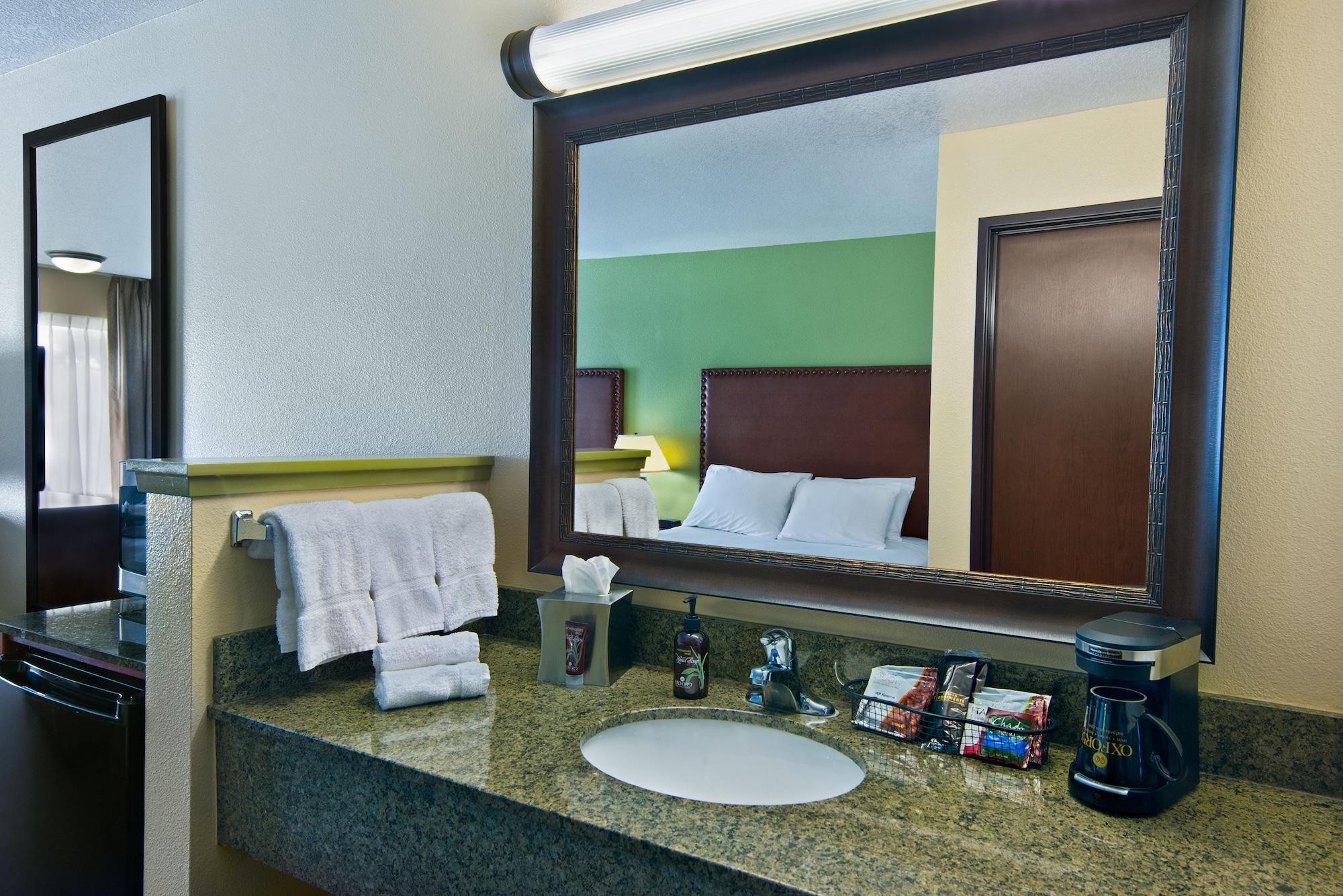 Oxford Suites Хермистън Екстериор снимка