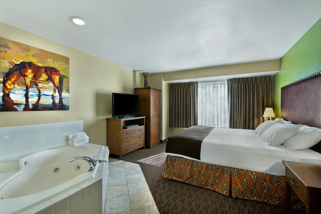 Oxford Suites Хермистън Екстериор снимка