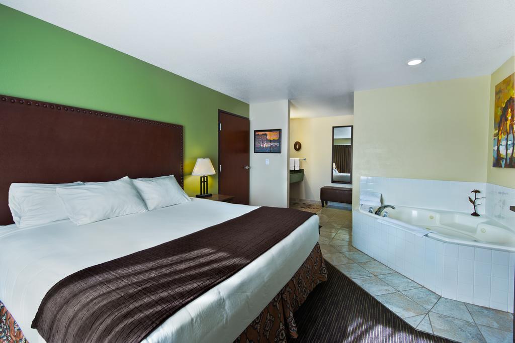 Oxford Suites Хермистън Екстериор снимка